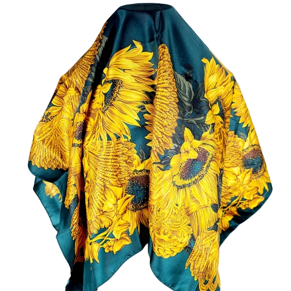 Gianni Biagiotti Accessories - Gianni Biagiotti Sun Flower Silk Scarf